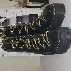 Dr. Martens Ghilana Max Black patent leather platform boots, sz 7/ 38